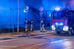 Fot. NewsLubuski.pl, 27.04.2023, pozar na terenie podziemnego parkignu sklepu Castorama w Zielonej Gorze. Plonal sklad materialow budowlanych. W akcji gasniczej ponad 20 zastepow strazy pozarnej!