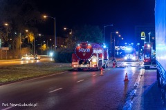 Fot. NewsLubuski.pl, 27.04.2023, pozar na terenie podziemnego parkignu sklepu Castorama w Zielonej Gorze. Plonal sklad materialow budowlanych. W akcji gasniczej ponad 20 zastepow strazy pozarnej!