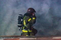 Fot. NewsLubuski.pl, 27.04.2023, pozar na terenie podziemnego parkignu sklepu Castorama w Zielonej Gorze. Plonal sklad materialow budowlanych. W akcji gasniczej ponad 20 zastepow strazy pozarnej!